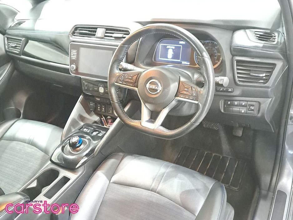 2023 Nissan Leaf - image 15