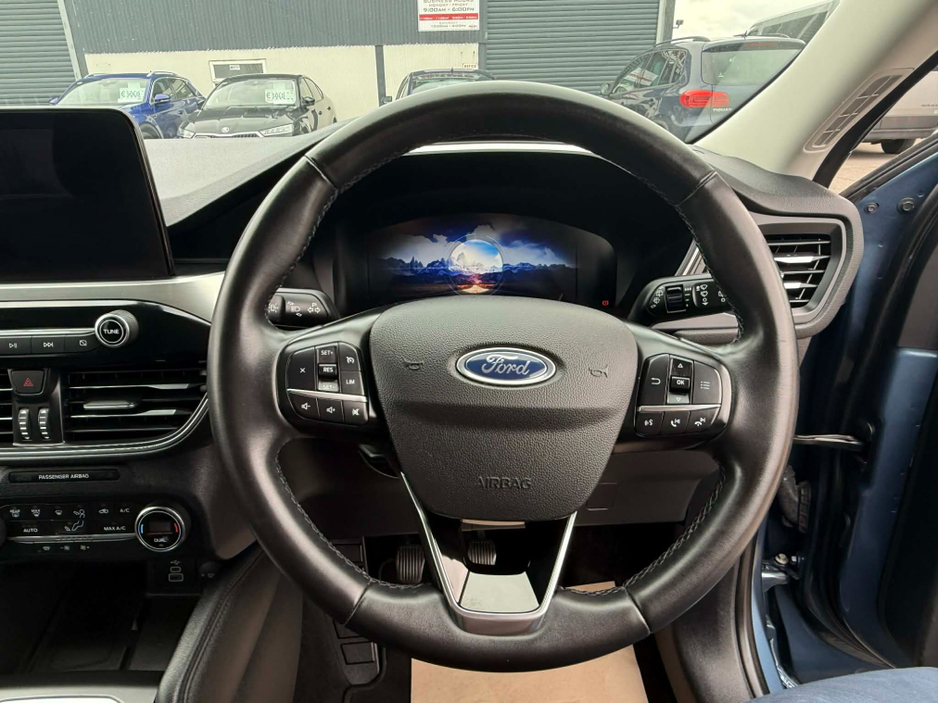 2022 Ford Kuga - image 17