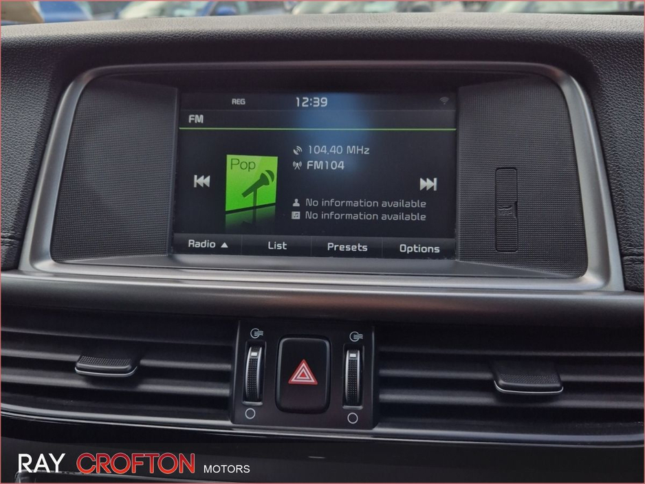 2016 Kia Optima - image 12