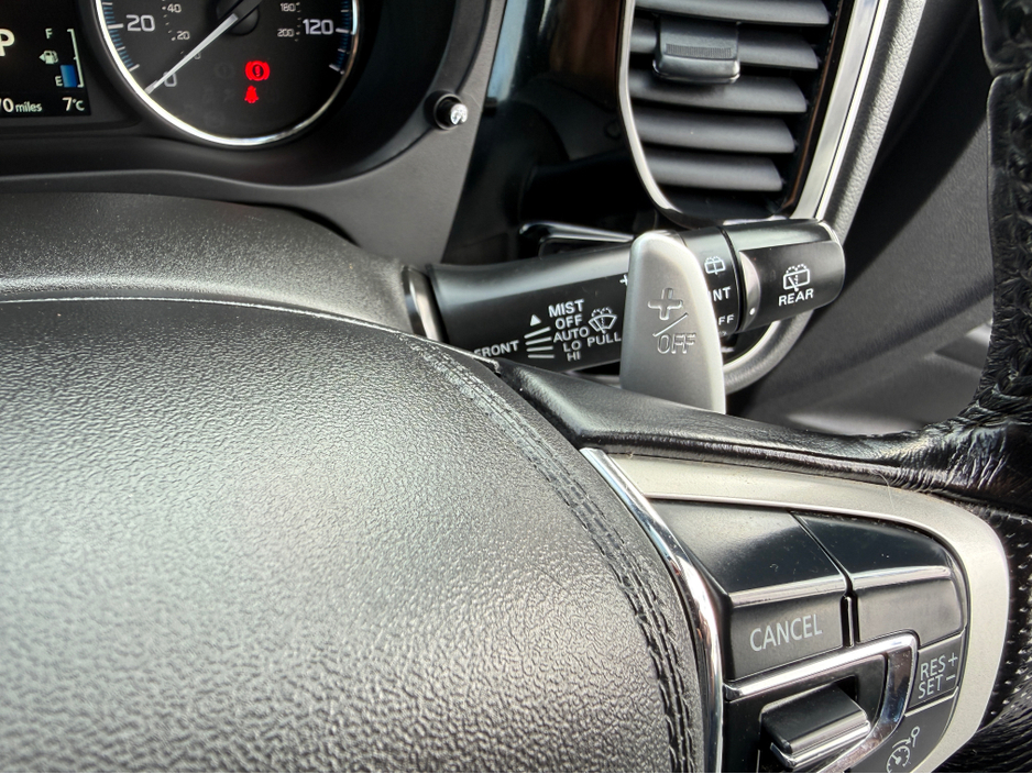 2016 Mitsubishi Outlander - image 25