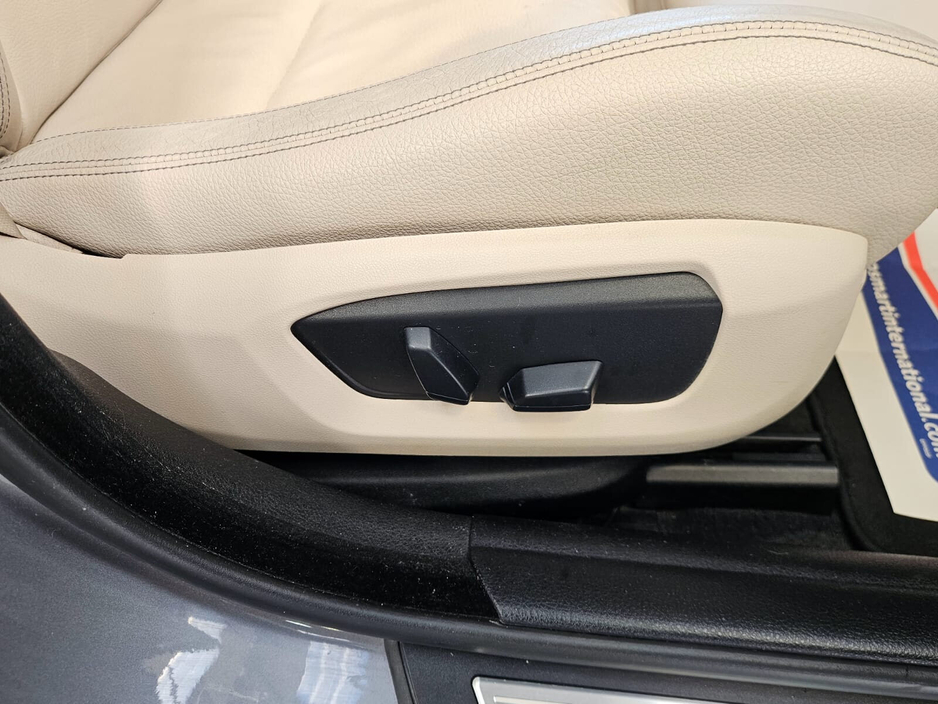 2016 BMW 5 Series - image 6