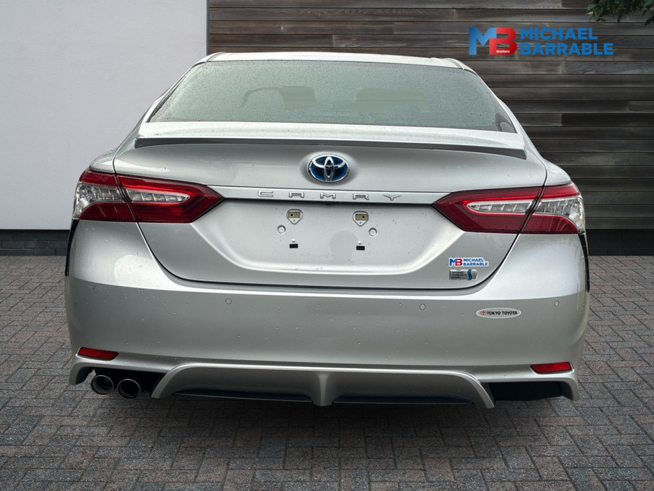 2019 Toyota Camry - image 12