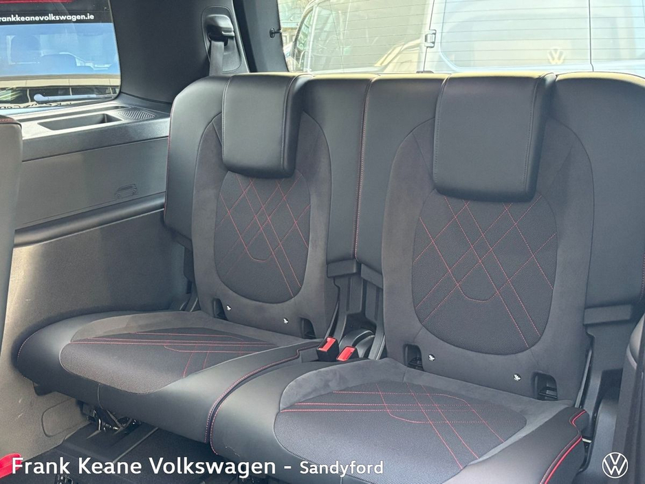 2025 Volkswagen ID.Buzz - image 15