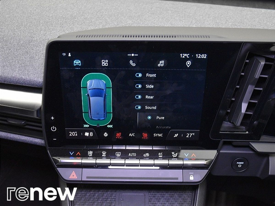 2024 Renault Megane E-Tech - image 23