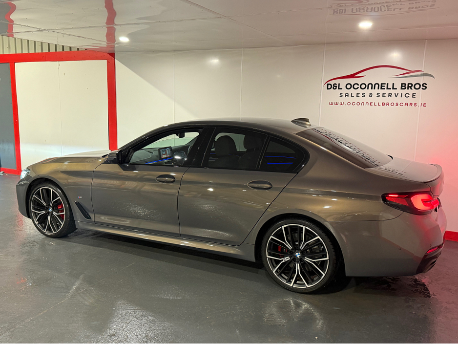 2023 BMW 5 Series - image 25