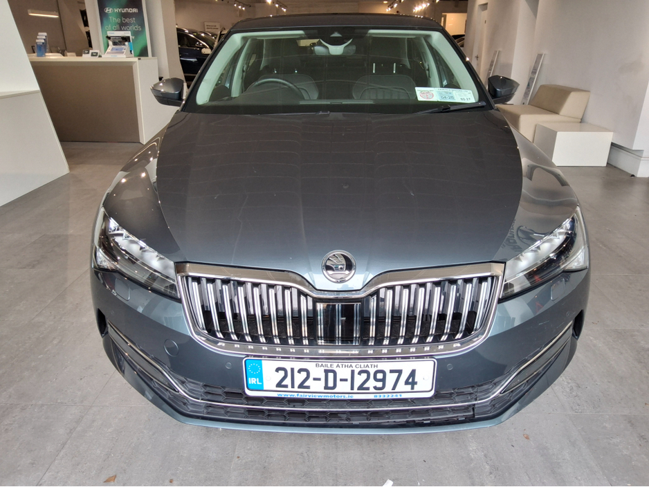 2021 Skoda Superb - image 5