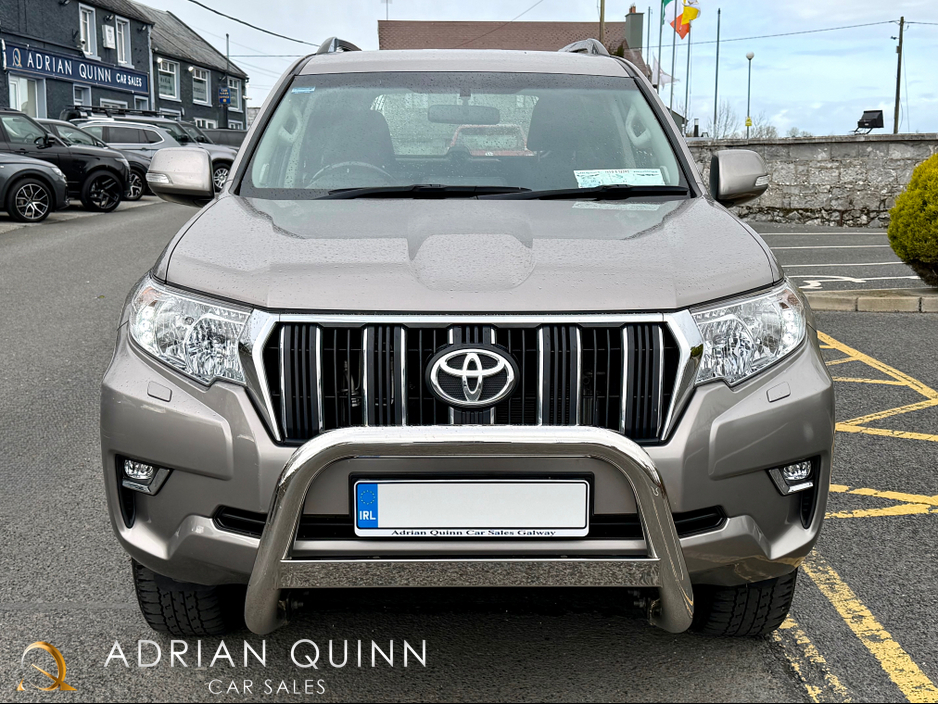 2022 Toyota Landcruiser - image 6