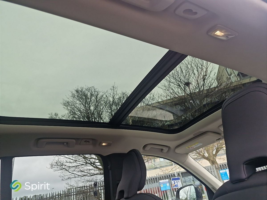 2025 Volvo XC90 - image 16