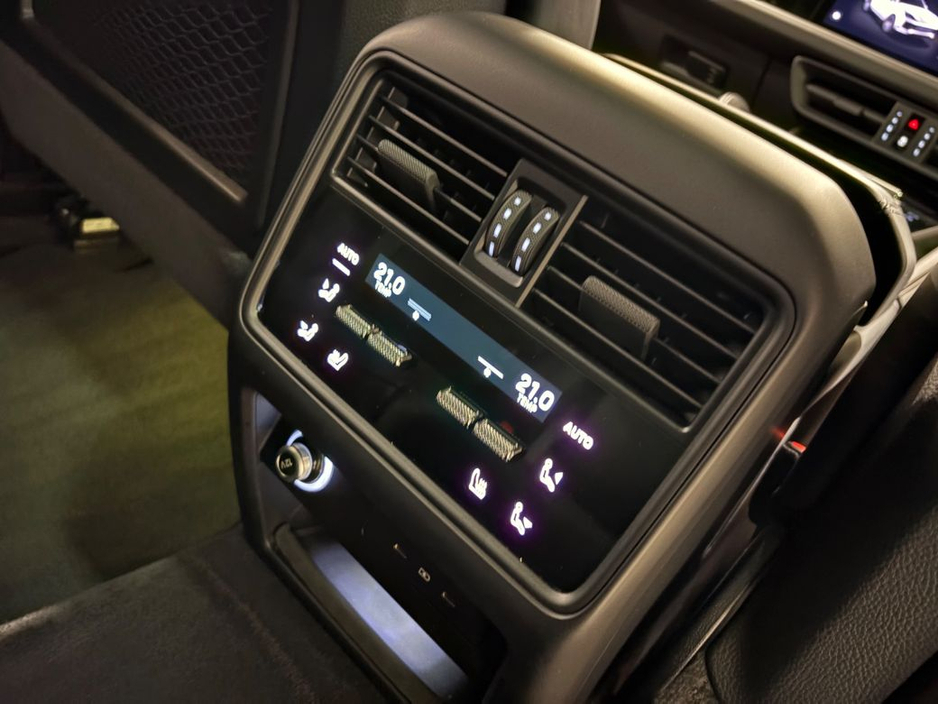2024 Porsche Cayenne - image 27