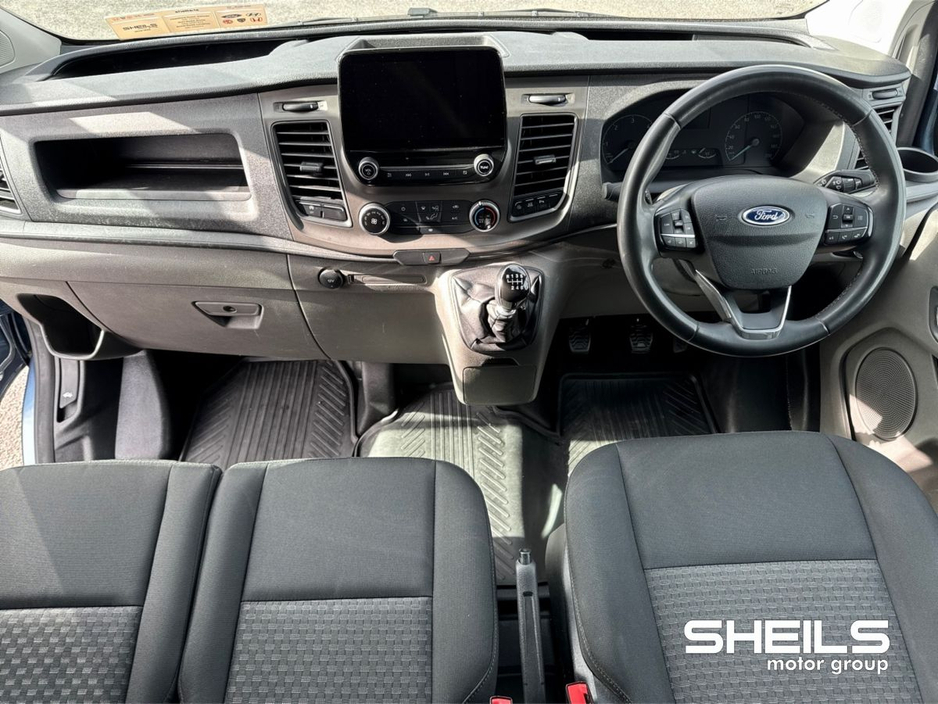 2023 Ford Transit Custom - image 3