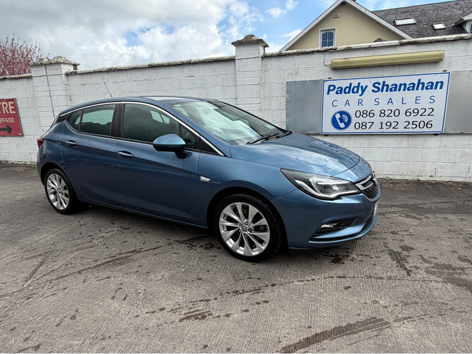 2017 Opel Astra - image 2