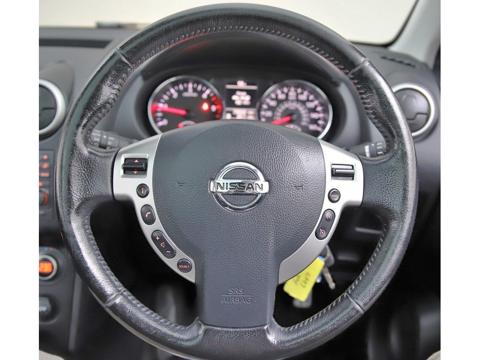 2014 Nissan Qashqai +2 - image 17