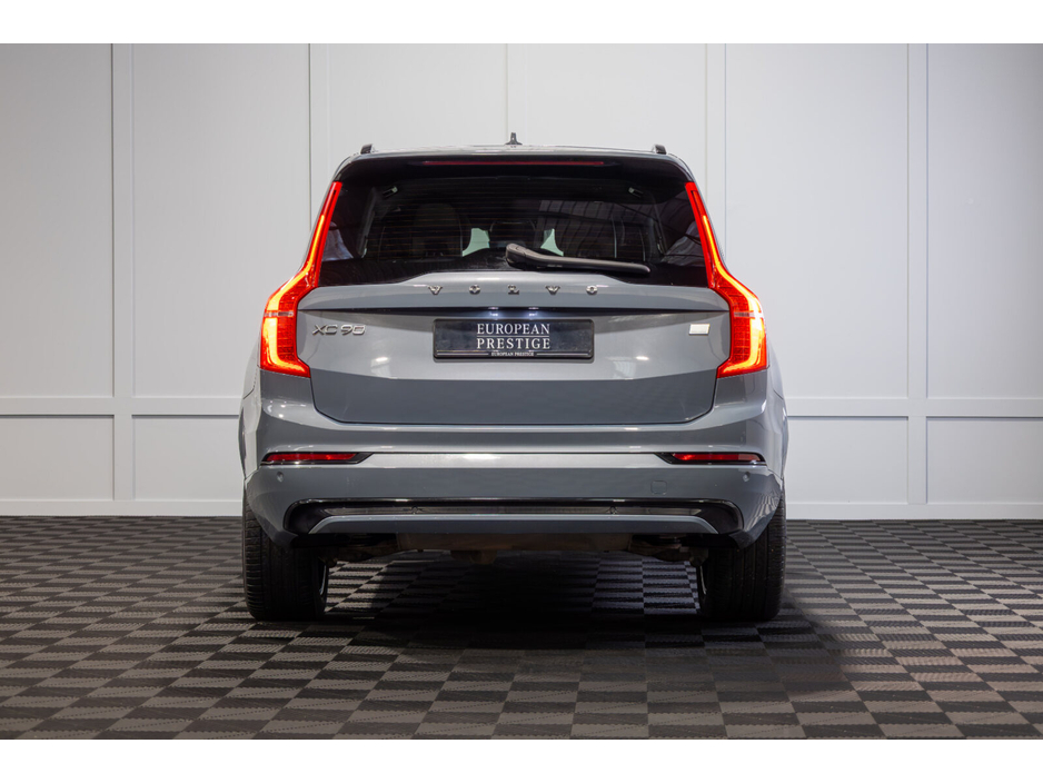 2022 Volvo XC90 PHEV T8 (390hp) R-Design AWD €59,950