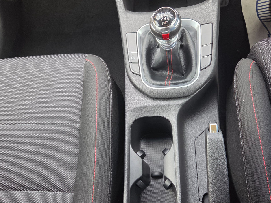 2022 Hyundai i30 - image 19