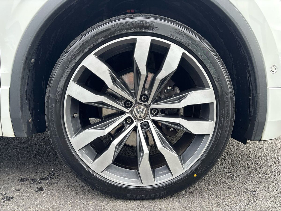 2020 Volkswagen Tiguan Allspace - image 5