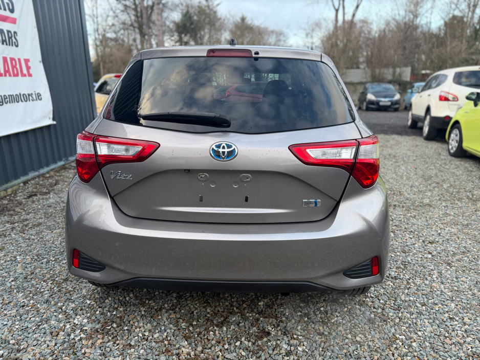 2017 Toyota Vitz Hybrid Luna €11,900