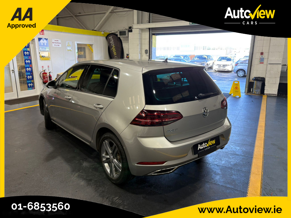 2020 Volkswagen Golf - image 8