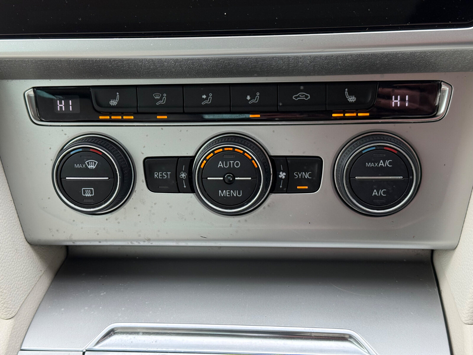 2018 Volkswagen Passat 2.0 TDI DSG 150HP Comfortline BE €16,950