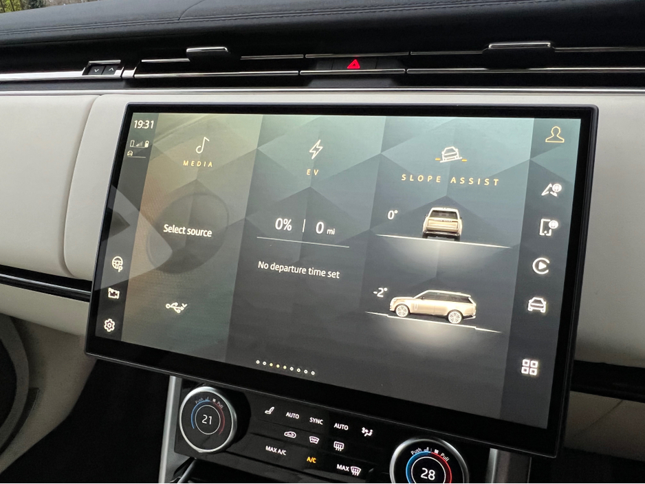 2023 Land Rover Range Rover - image 35