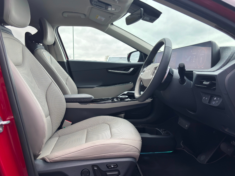 2023 Kia EV6 - image 13