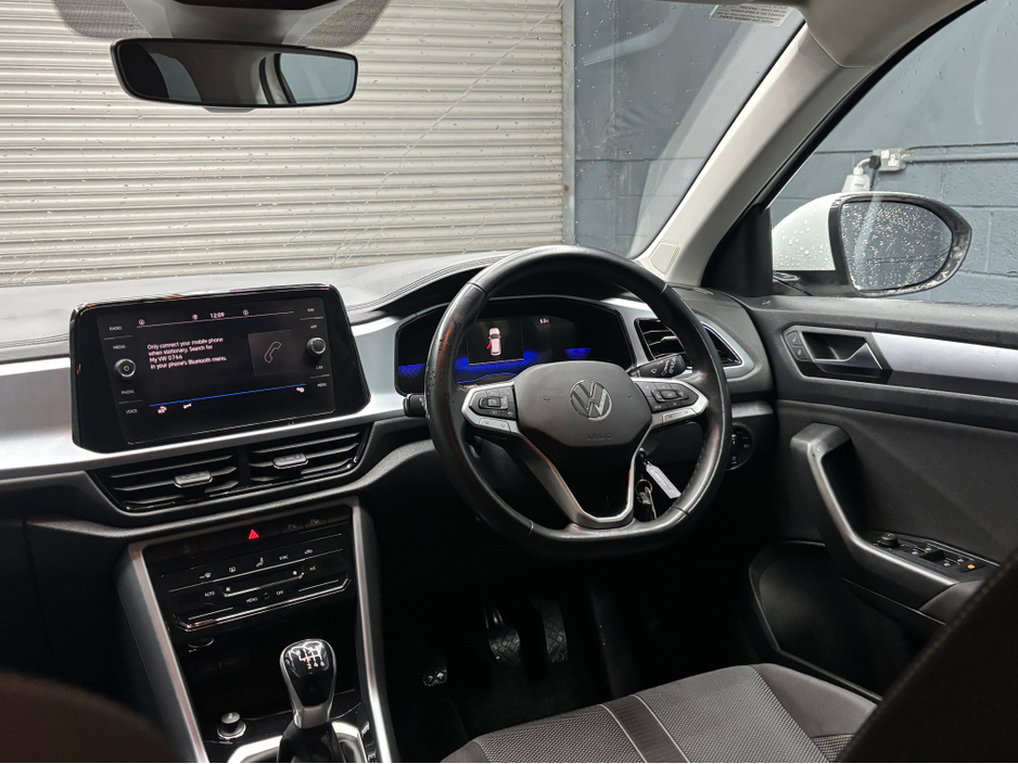 2024 Volkswagen T-Roc LIFE 2.0 TDI MANUAL 6SPEED FWD 116HP 5 €29,950