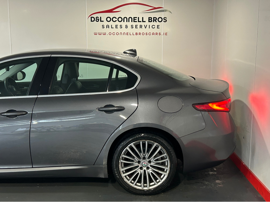 2017 Alfa Romeo Giulia 2.2JTD 180HP SUPER LUXURY 4DR AUTO €16,900