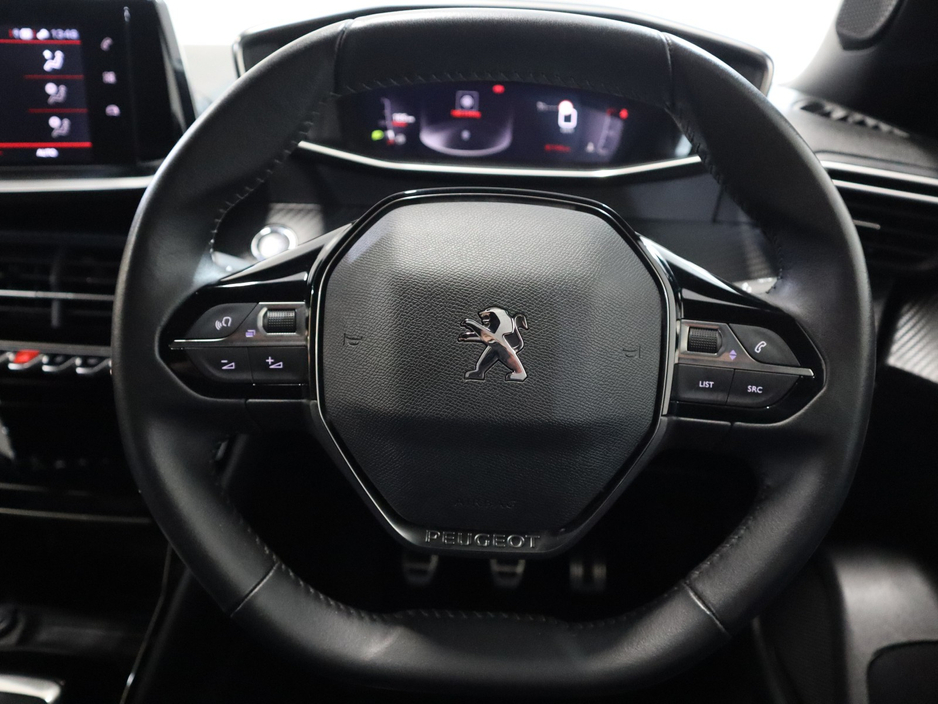 2023 Peugeot 2008 - image 12