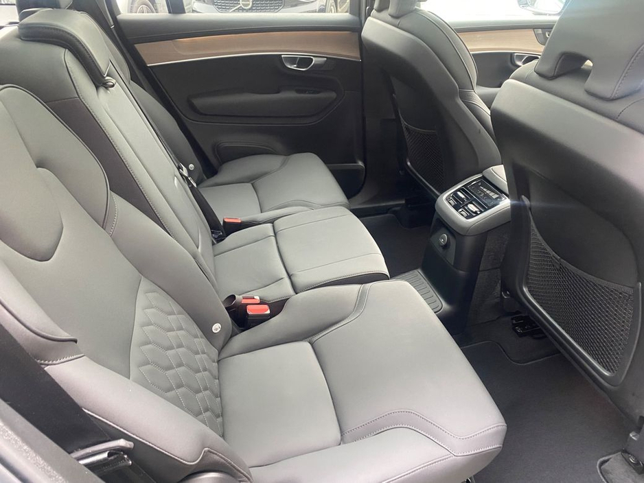 2025 Volvo XC90 T8 Dark Plus AWD Auto (PHEV) €78,900