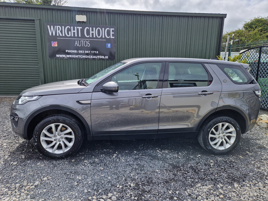 2019 Land Rover Discovery Sport - image 9