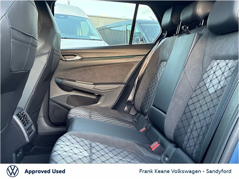 2025 Volkswagen Golf *R-LINE* 1.5TSI 150HP Manual @Frank Keane Volkswagen South Dublin €36,495