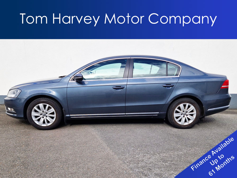 2014 Volkswagen Passat - image 2