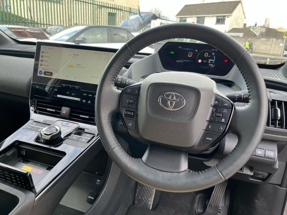 2024 Toyota bZ4X - image 9