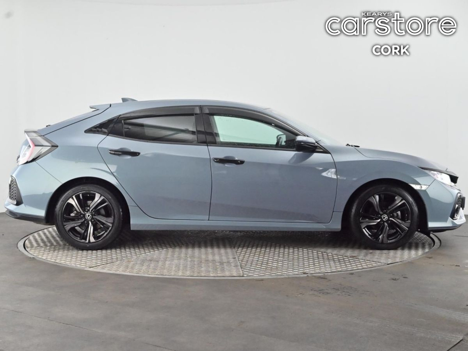 2018 Honda Civic - image 2
