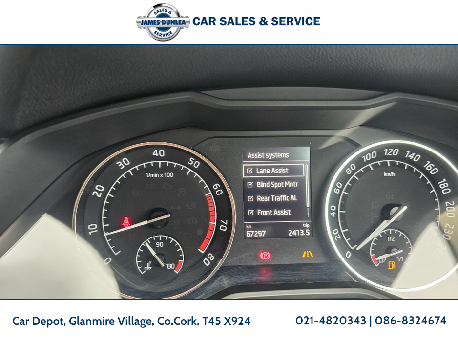 2019 Skoda Superb - image 11