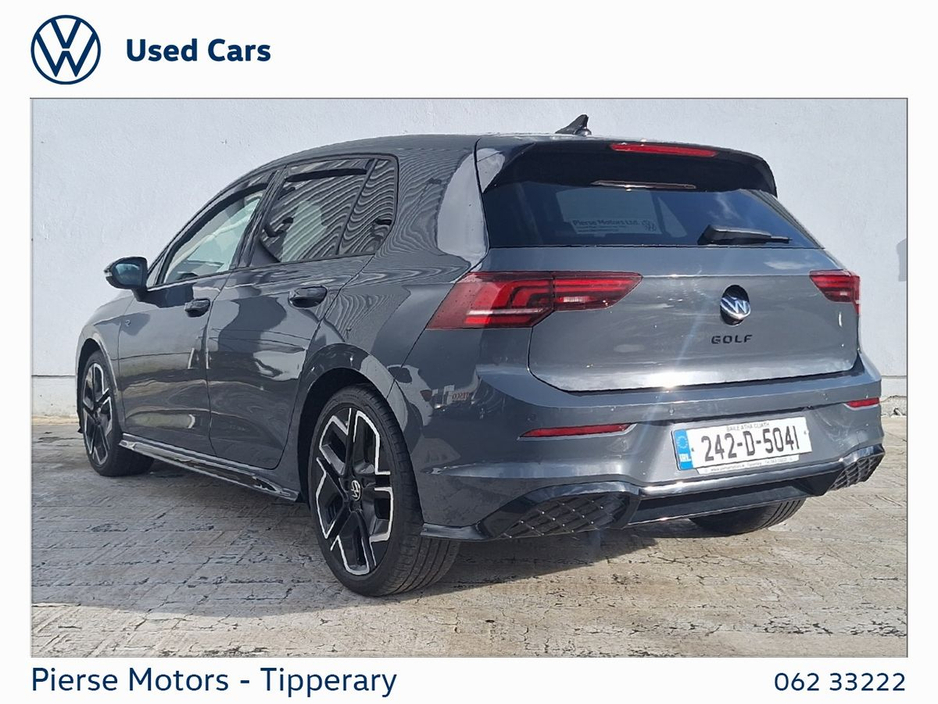 2024 Volkswagen Golf - image 3