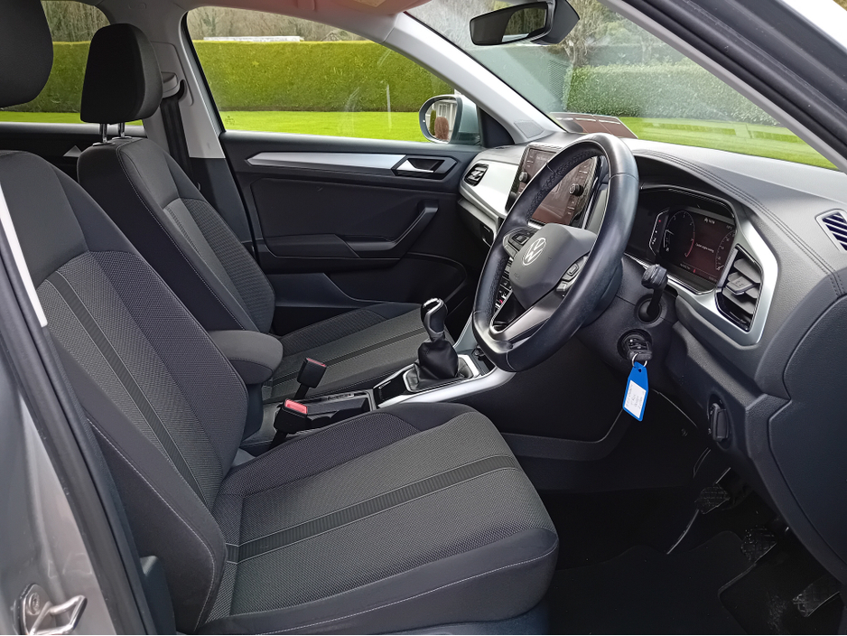 2022 Volkswagen T-Roc LIFE 2.0 TDI MANUAL 6SPEED FWD 116HP 5 5DR