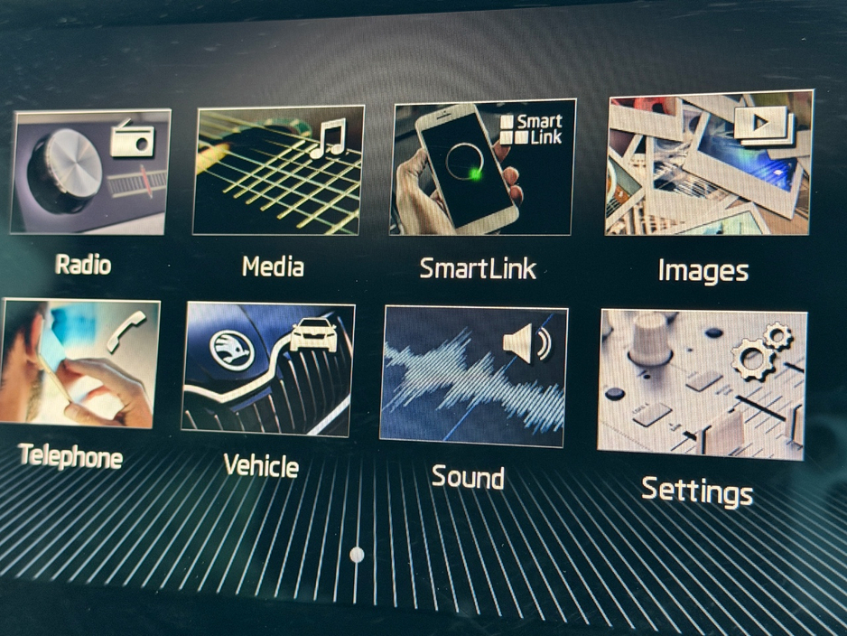 2019 Skoda Octavia - image 11