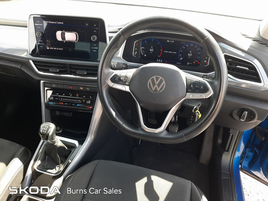 2022 Volkswagen T-Roc - image 8
