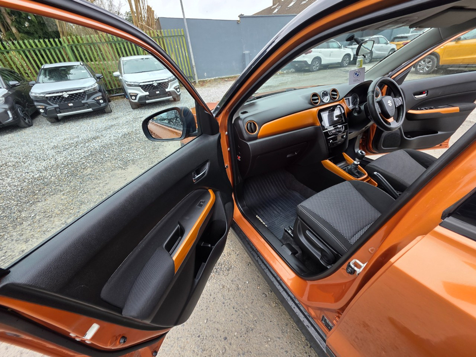 2015 Suzuki Vitara - image 13