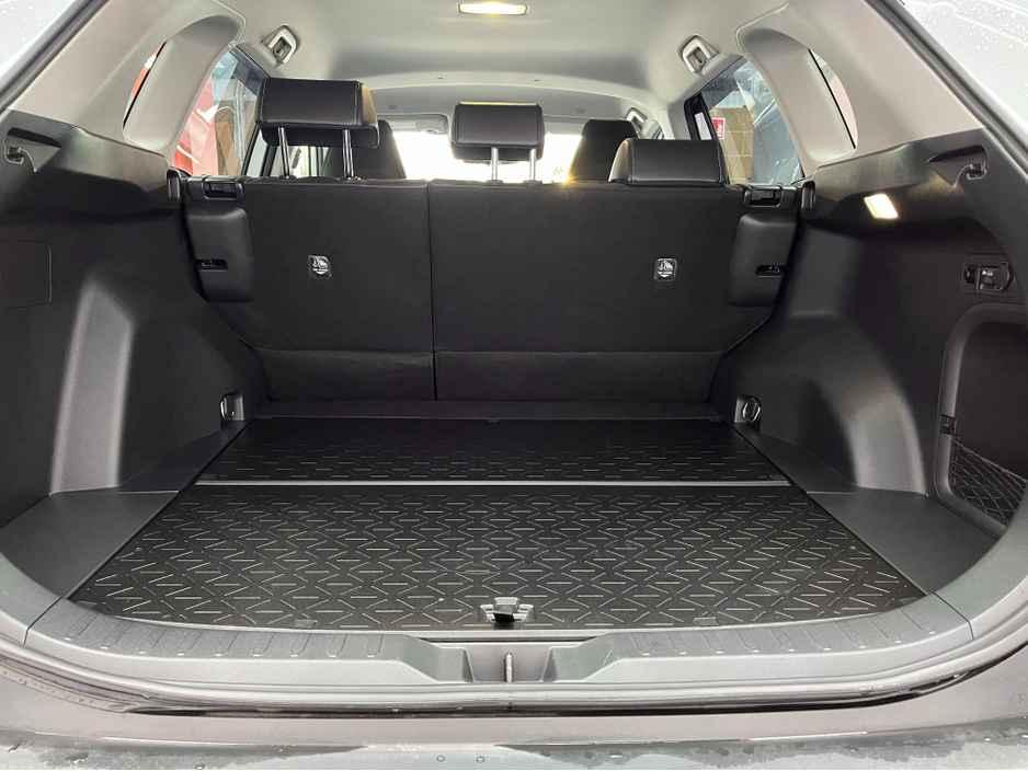 2025 Toyota Rav4 - image 8