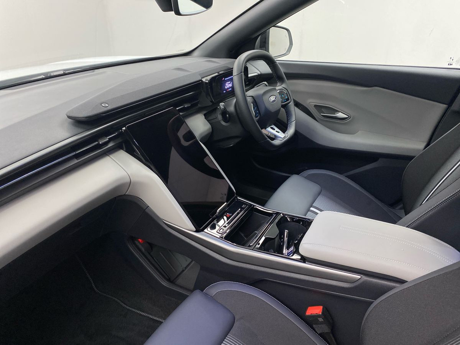 2026 Ford Capri - image 8