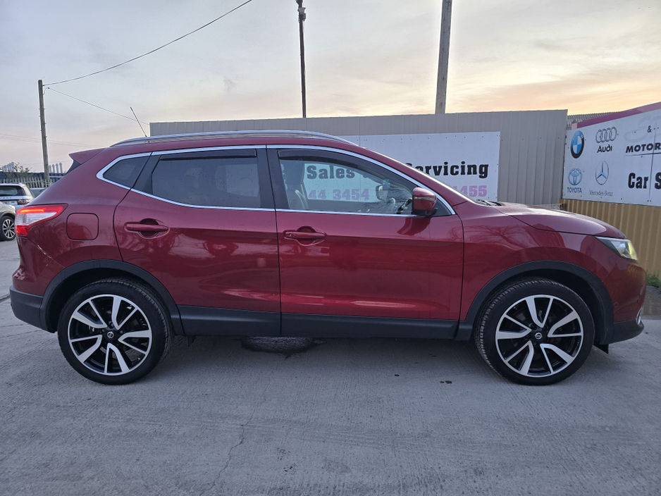 2016 Nissan Qashqai - image 5