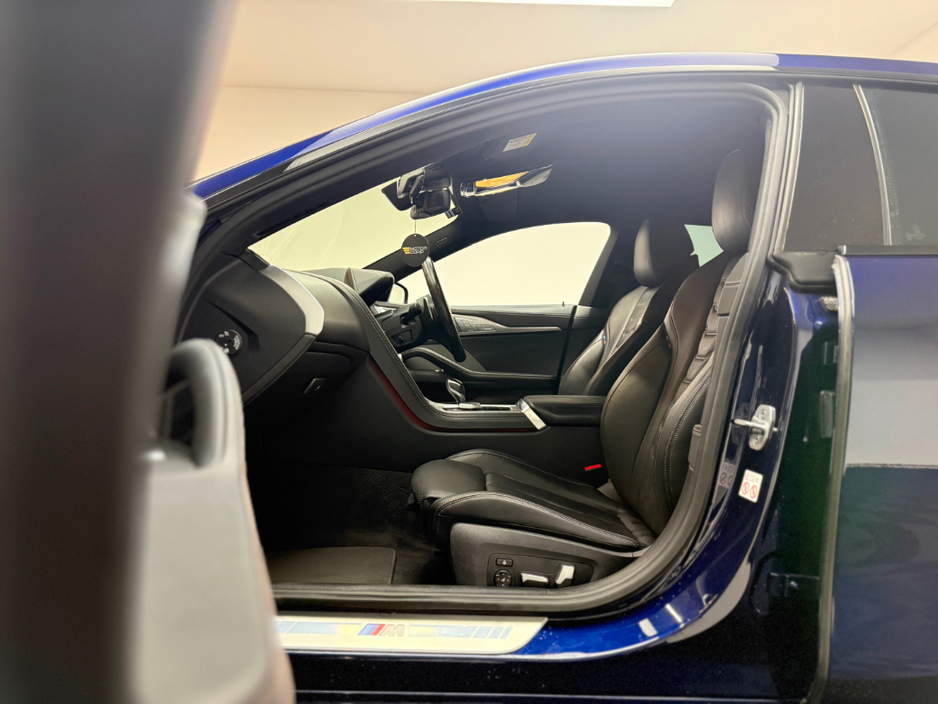 2021 BMW 8 Series - image 13