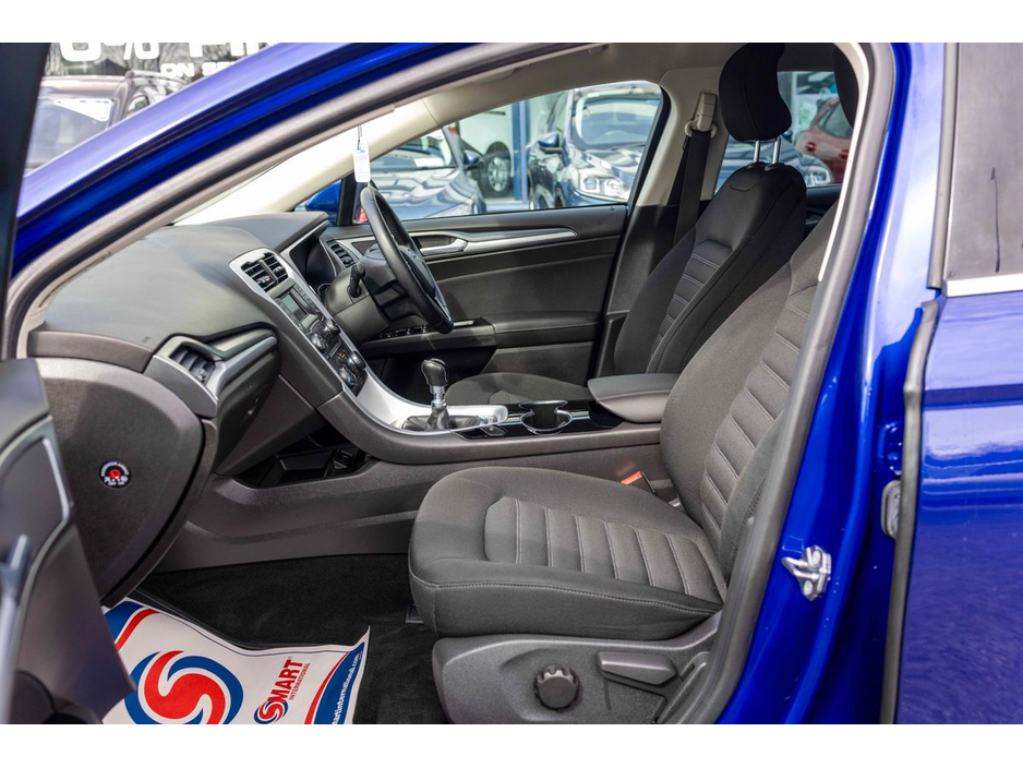 2017 Ford Mondeo - image 13