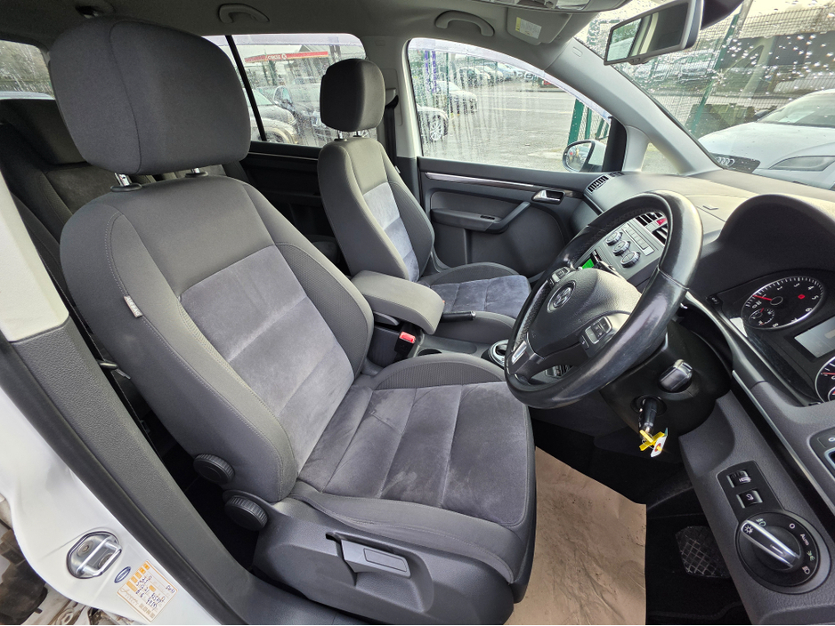 2012 Volkswagen Touareg 1.4 TSI HIGHLINE EDITION 7 SEATER ALLOYS SIMI DEALER - SPECIALISING IN IMPORTS OF GERMAN AUTOMATIC HI SPEC CARS