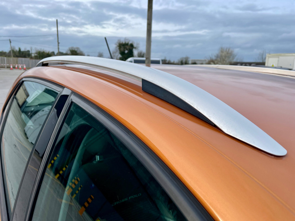 2015 Volkswagen Polo - image 13