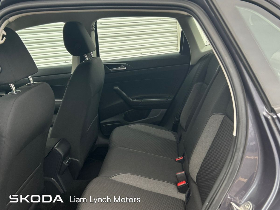 2022 Volkswagen Polo - image 7