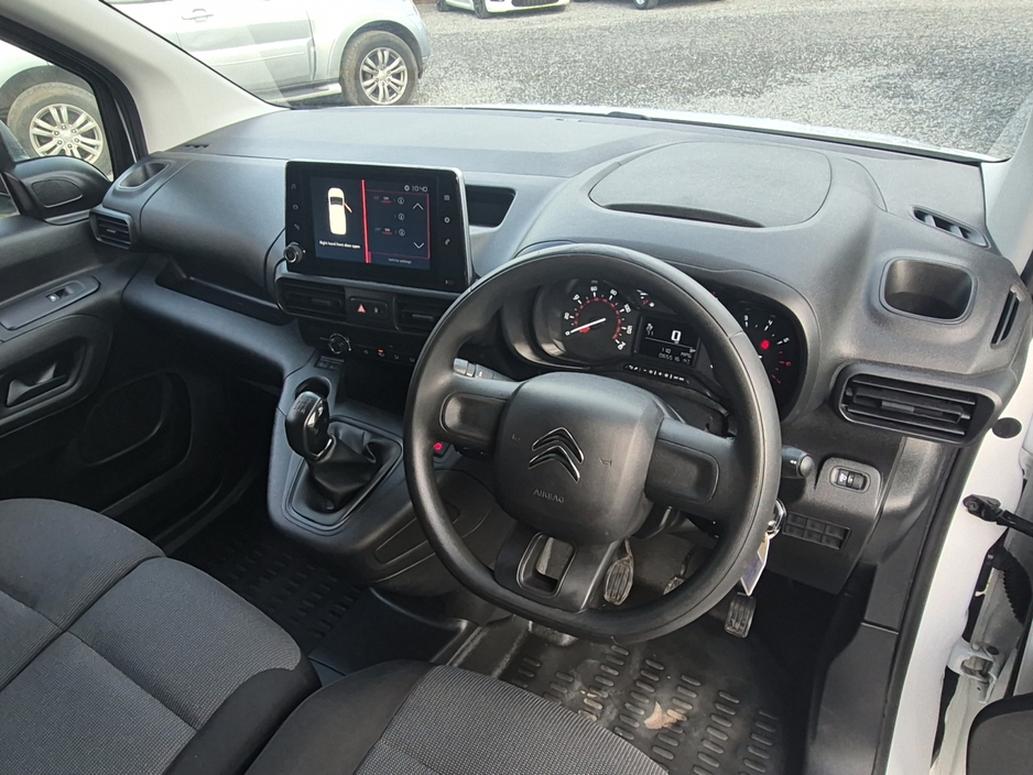 2021 Citroen Berlingo Enterprise 650 Van 1.5 Diesel with 3 seats in front and side loading door.