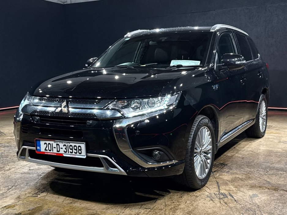 2020 Mitsubishi Outlander - image 7