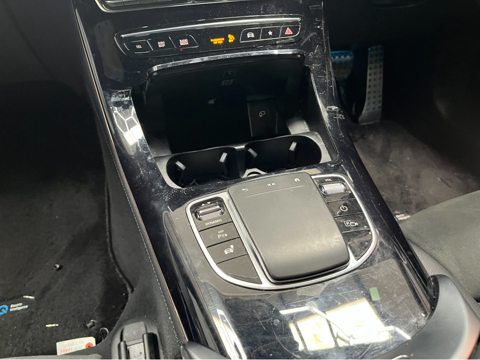 2021 Mercedes-Benz EQC - image 23